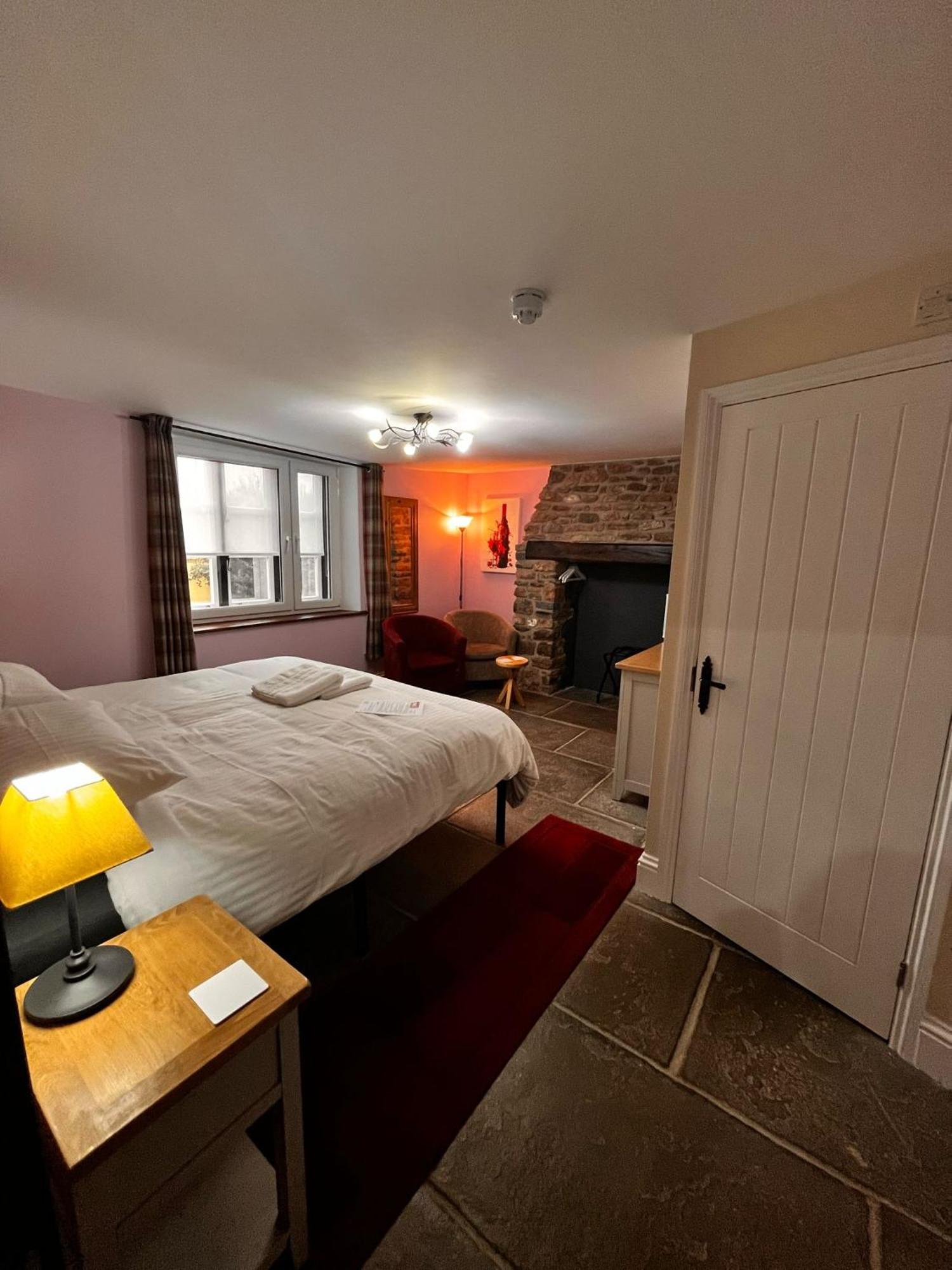 Bed and Breakfast Old Manor House à Axbridge Extérieur photo